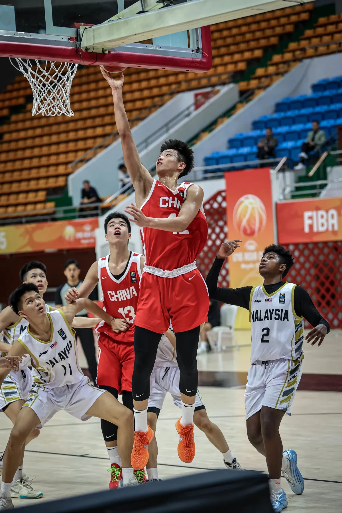 爱游戏官方入口包含风云突变山东男篮窗口期手感冰凉，法国杯版图或变，信心回归，训练强度明显提升的词条